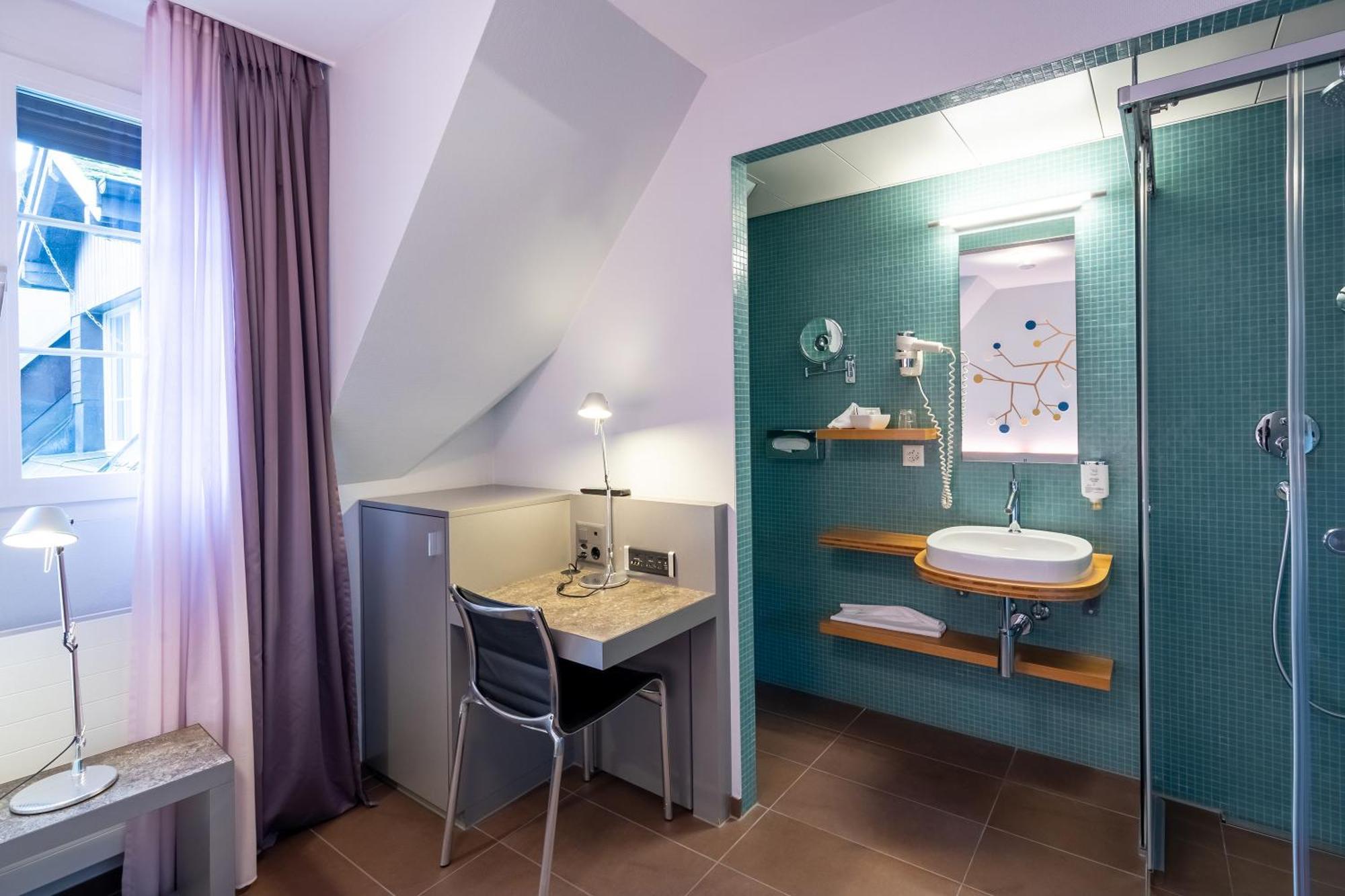 Boutique By Continental Park 4*